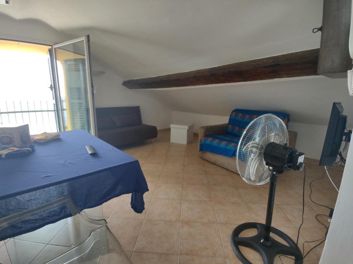 La Peglina Apartment เจนัว ภายนอก รูปภาพ